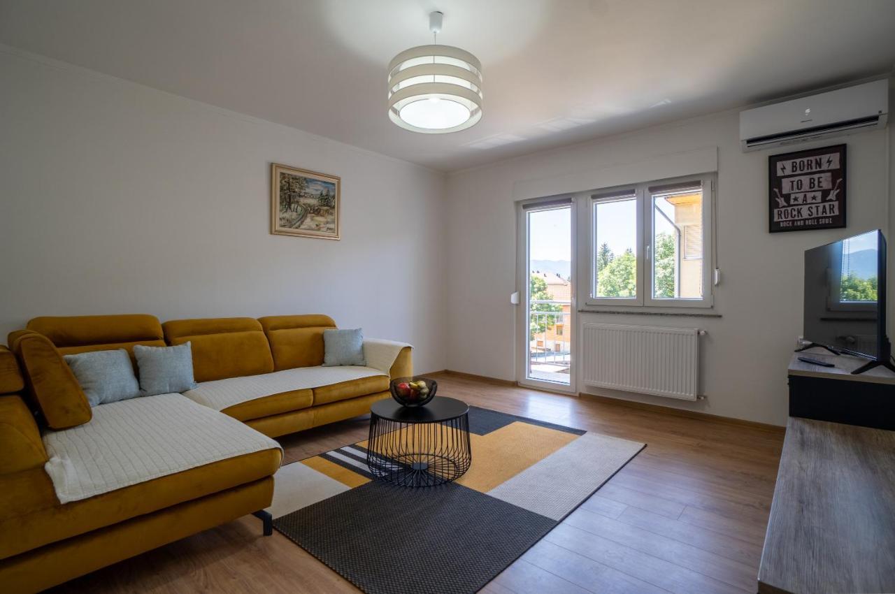 Apartman Josip Gospic Exterior photo